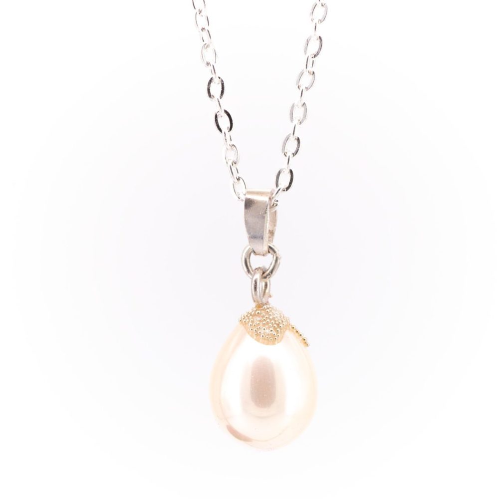 Pearl Drop White necklace