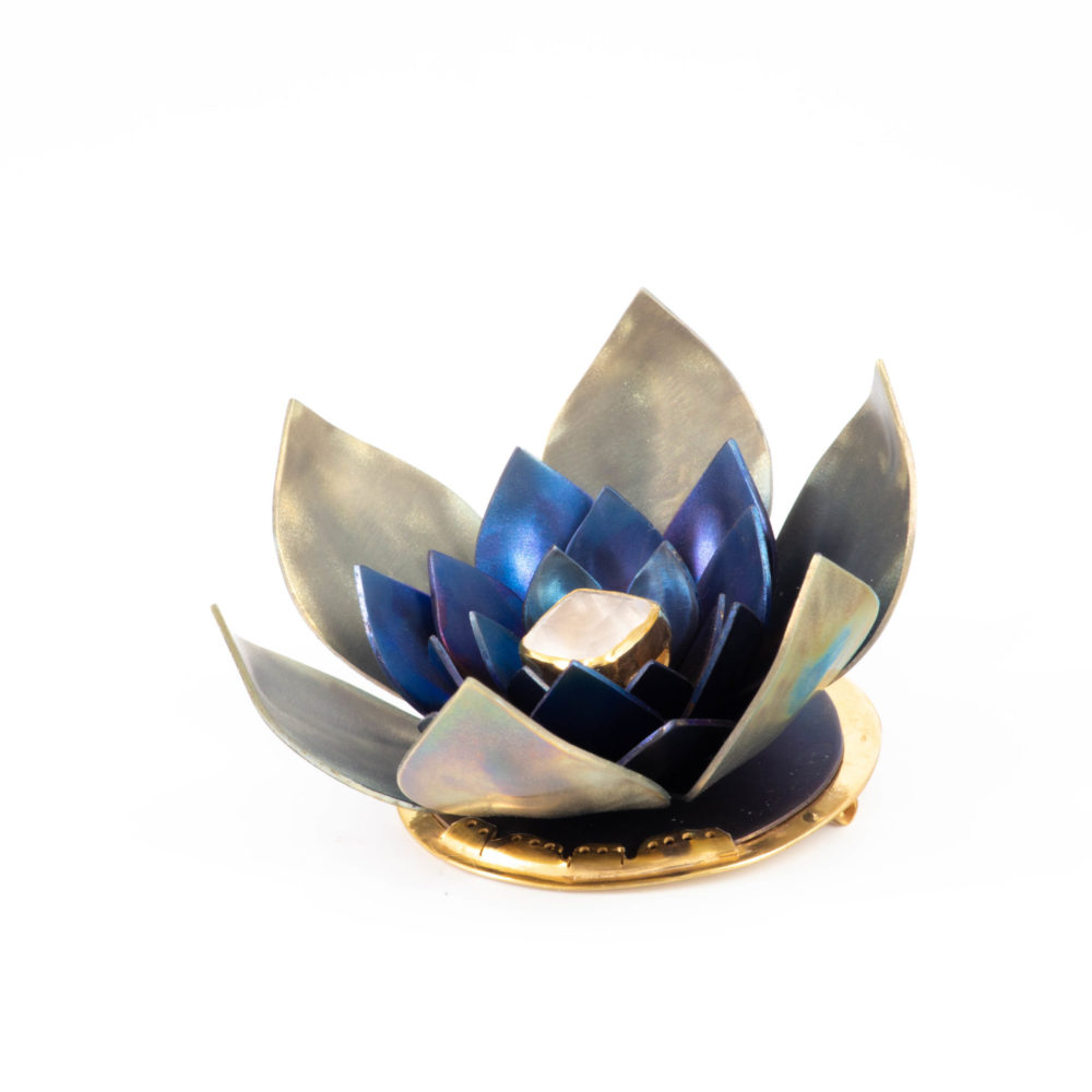 Lotos Aura Brooch